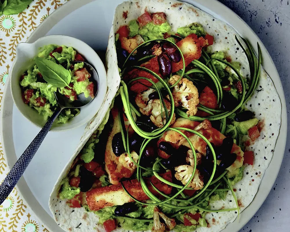 WRAP_CHOU_FLEUR_ROTI_BASILIC_HALLOUMI